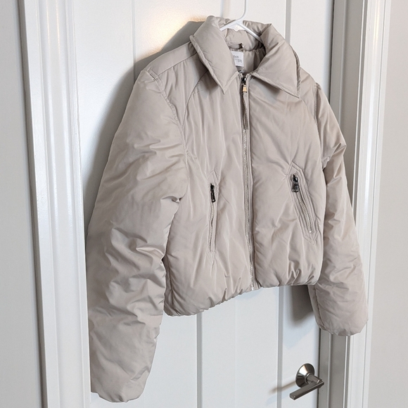 NWT Urban Outfitters Uo Femme Cropped Puffer Jacket sz S - Picture 3 of 7